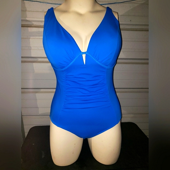 Plus Size 18 One Piece Royal blue swimsuit swimsuits for all swim 🏊‍♂️ sexy - Picture 2 of 7